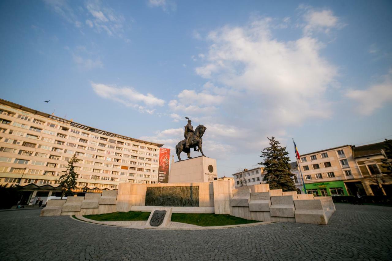 Apartament Ultra Piata Mihai Viteazul
