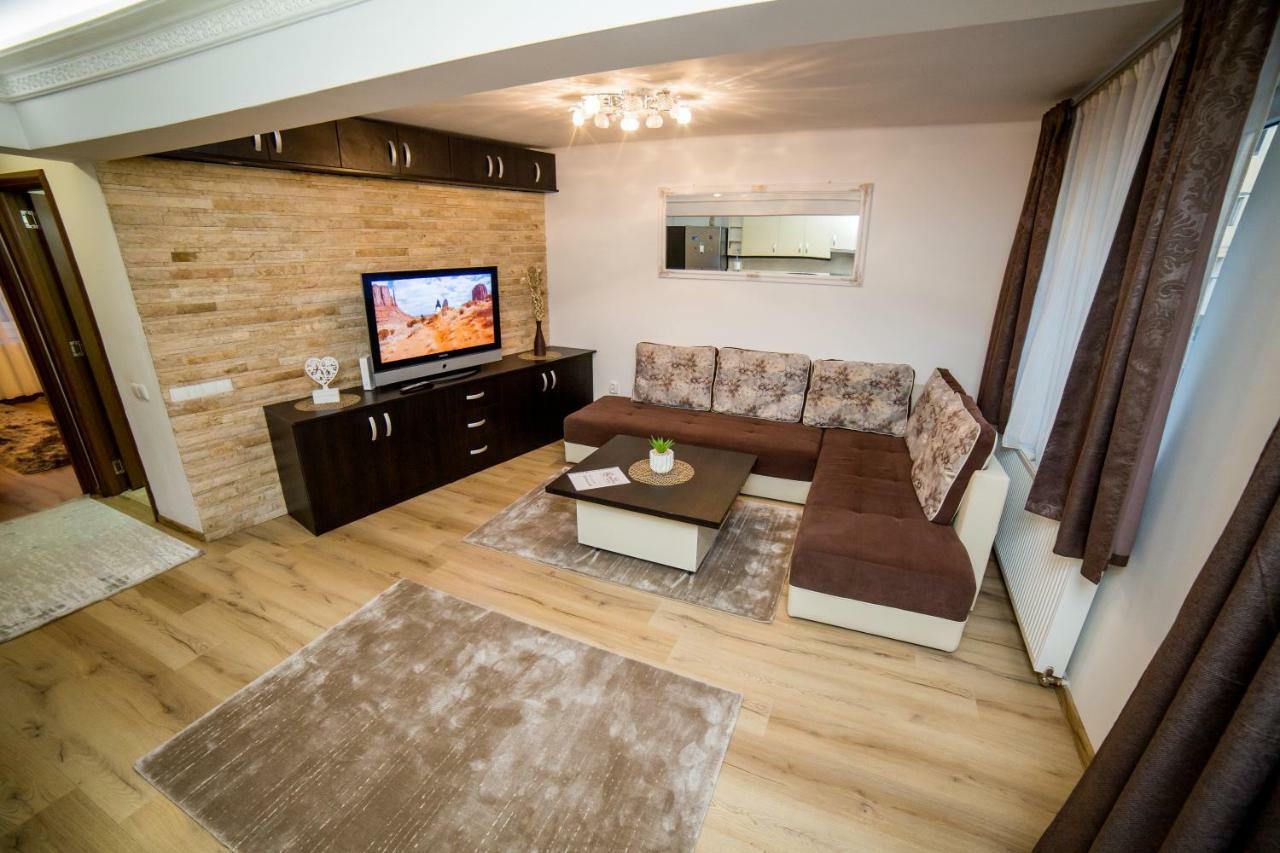 Apartament Ultra Piata Mihai Viteazul Apartment *